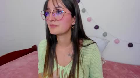 Nina online show from March 19, 6:23 pm