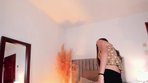 Snapshot of ninacavallli chatting on December 21, 6:23 pm Nina online show from December 21, 6:23 pm