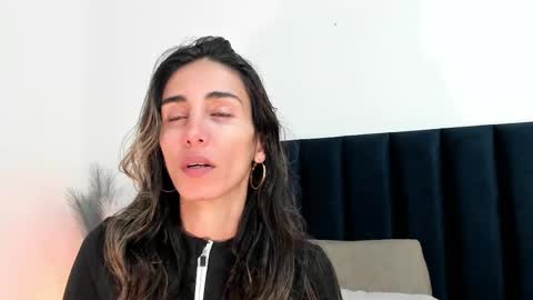 Snapshot of ninacavallli chatting on February 9, 2:18 pm Nina online show from February 9, 2:18 pm