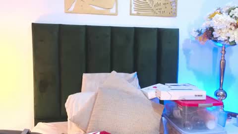 Snapshot of ninacavallli chatting on October 8, 6:27 pm Nina online show from October 8, 6:27 pm