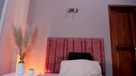 Snapshot of ninacavallli chatting on October 26, 2:23 pm Nina online show from October 26, 2:23 pm