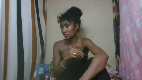 ninaeaa online show from December 15, 6:01 pm