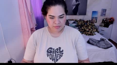 Snapshot of ninafuentes2x chatting on February 11, 9:09 pm NinaFuentes online show from February 11, 9:09 pm