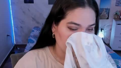 Snapshot of ninafuentes2x chatting on May 6, 4:08 am NinaFuentes online show from May 6, 4:08 am