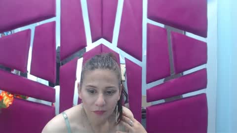 Snapshot of ninahot_ chatting on March 5, 2:36 am Nina online show from March 5, 2:36 am