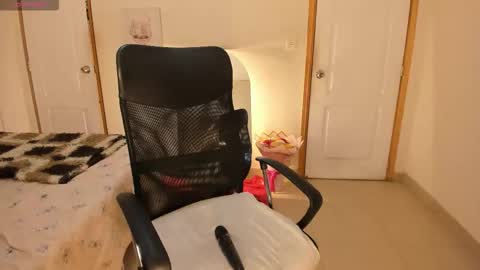 Nina  online show from March 19, 9:08 pm