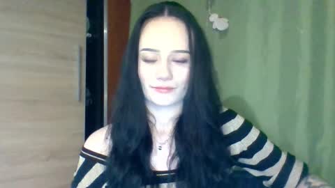 Nina online show from February 10, 9:30 pm