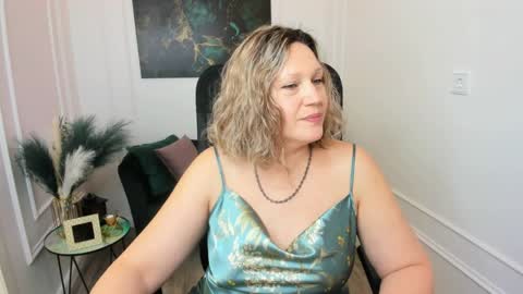 ninastarle online show from April 12, 8:30 am