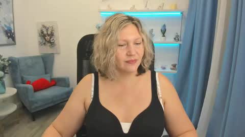 ninastarle online show from June 6, 5:12 am