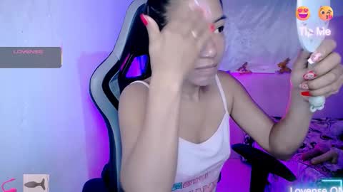 ninatinydoll1 online show from October 21, 10:27 am