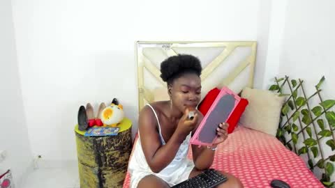 Ninawilins994 online show from September 13, 9:31 am