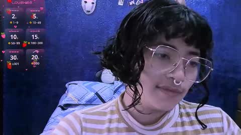 Snapshot of ninayellow chatting on February 12, 1:28 pm Nina online show from February 12, 1:28 pm