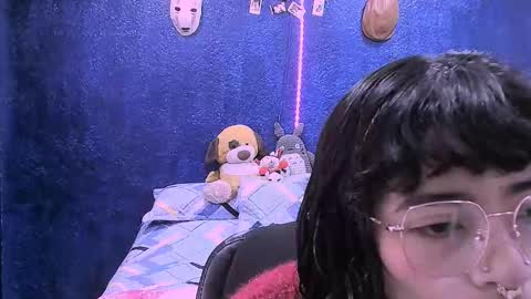 Snapshot of ninayellow chatting on March 3, 12:33 pm Nina online show from March 3, 12:33 pm