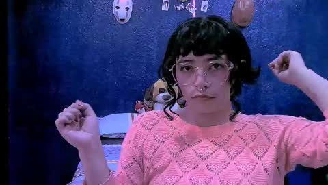 Snapshot of ninayellow chatting on March 16, 1:04 pm Nina online show from March 16, 1:04 pm