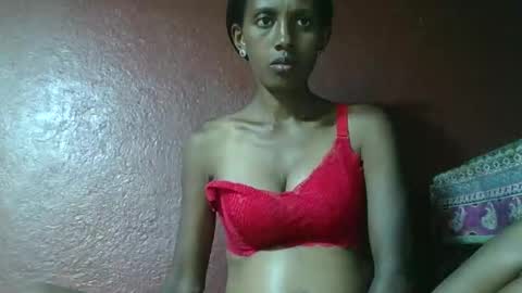 ninie246746 online show from January 5, 1:26 pm