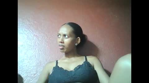 ninie246746 online show from February 12, 9:52 am