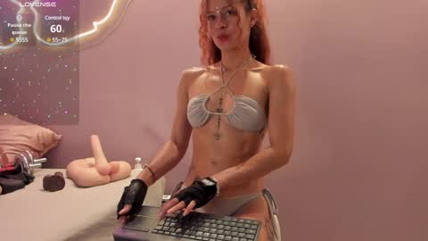 Ninna  online show from December 31, 4:46 pm