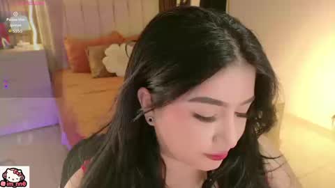 Nina online show from March 25, 2:34 pm