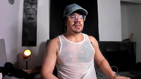 Snapshot of nipsfetich chatting on October 17, 4:04 am Steven online show from October 17, 4:04 am