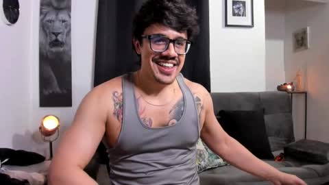 Snapshot of nipsfetich chatting on October 26, 12:27 am Steven online show from October 26, 12:27 am