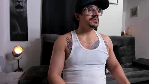 Snapshot of nipsfetich chatting on November 9, 3:38 am Steven online show from November 9, 3:38 am