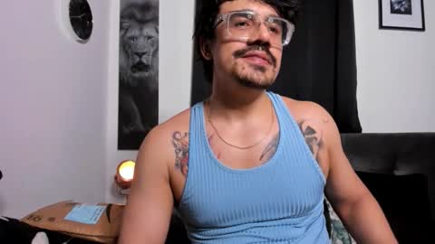 Snapshot of nipsfetich chatting on November 10, 3:16 am Steven online show from November 10, 3:16 am