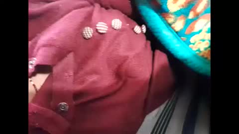Snapshot of nisha800411 chatting on January 8, 2:57 am Nisha online show from January 8, 2:57 am