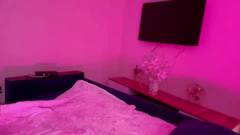 Snapshot of niufrommacau chatting on February 27, 2:32 pm Niu online show from February 27, 2:32 pm