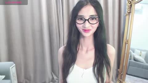 Snapshot of niufrommacau chatting on November 24, 12:27 pm Niu online show from November 24, 12:27 pm