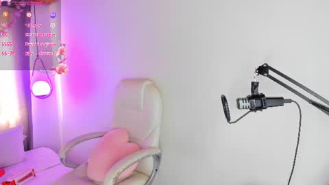 Nixie online show from July 26, 8:05 pm