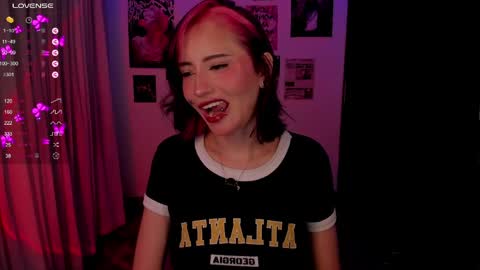 Nixxie  online show from April 29, 1:21 am