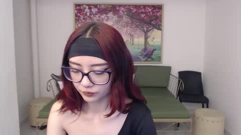 Snapshot of nixxie_01 chatting on March 12, 1:28 pm Nixxie online show from March 12, 1:28 pm