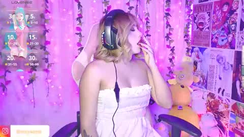 Snapshot of nixy_sama chatting on February 15, 2:41 am Nixy Sama online show from February 15, 2:41 am