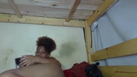 Snapshot of njarinisitraka chatting on November 19, 9:48 pm njarinisitraka online show from November 19, 9:48 pm