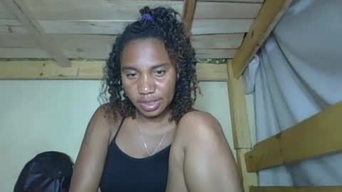 Snapshot of njarinisitraka chatting on November 25, 8:03 am njarinisitraka online show from November 25, 8:03 am