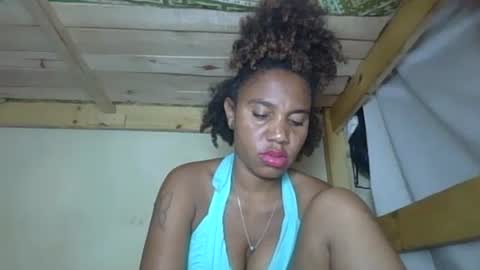 Snapshot of njarinisitraka chatting on December 1, 7:19 pm njarinisitraka online show from December 1, 7:19 pm