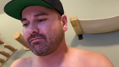 Snapshot of njerseydude82 chatting on November 7, 2:55 am Jason online show from November 7, 2:55 am