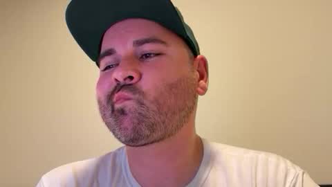 Snapshot of njerseydude82 chatting on February 17, 7:38 am Jason online show from February 17, 7:38 am