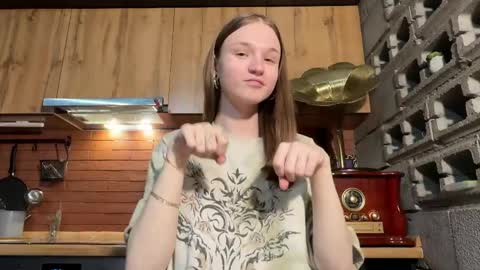 Snapshot of nloraaa chatting on April 10, 7:46 am Tears Lora online show from April 10, 7:46 am