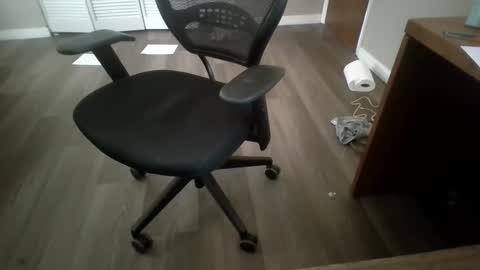 nm8669475 online show from March 9, 9:25 pm