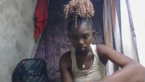 Snapshot of nnestazia chatting on March 12, 7:03 am nnestazia online show from March 12, 7:03 am