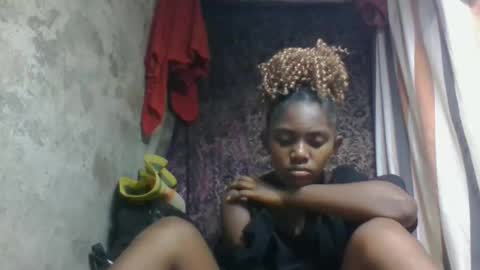 Snapshot of nnestazia chatting on March 17, 7:44 am nnestazia online show from March 17, 7:44 am