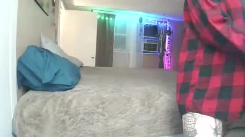 Leah online show from October 6, 9:29 am