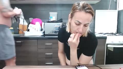 no_limit_coupl3 online show from October 3, 5:48 am