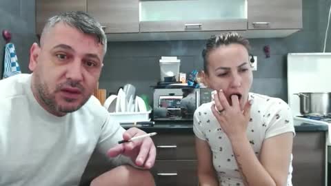 no_limit_coupl3 online show from October 21, 6:03 am