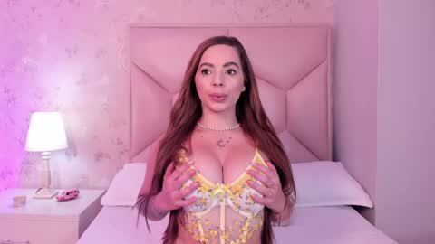   ambarsulliva  online show from December 26, 11:43 am