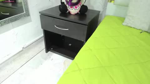 Snapshot of noa_camila chatting on November 21, 12:59 pm noa camila online show from November 21, 12:59 pm