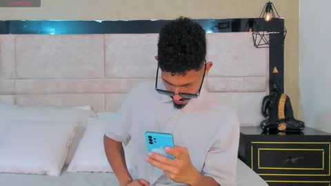 Noah online show from March 13, 9:21 pm