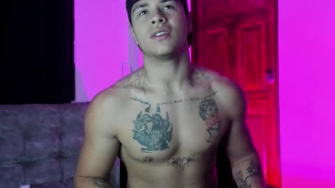 noah_223 online show from December 20, 4:19 am