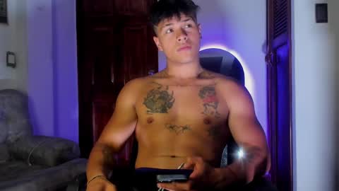 noah_223 online show from May 14, 4:30 am